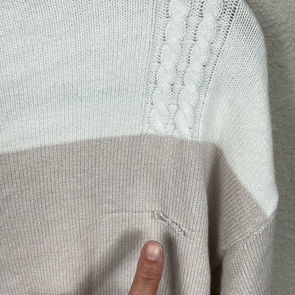 T Tahari Thick Stripe Colorblock Pullover Sweater White Beige Sz M - Picture 11 of 12